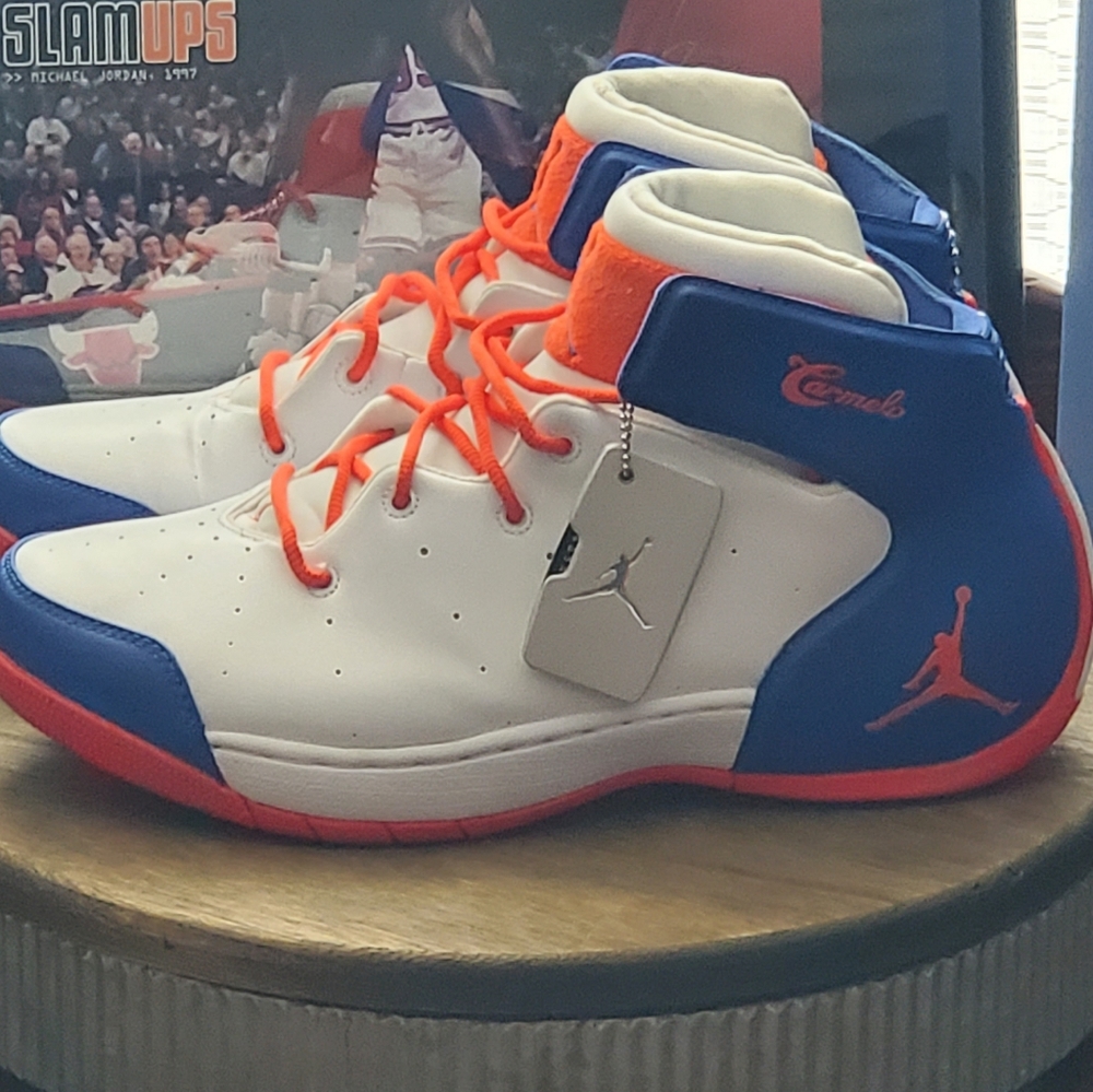 SOLD!! SOLD!!! 🔥 FIRE! 100% AUTHENTIC!! JORDAN MELO 1.5 KNICKS!! SIZE 9.5.